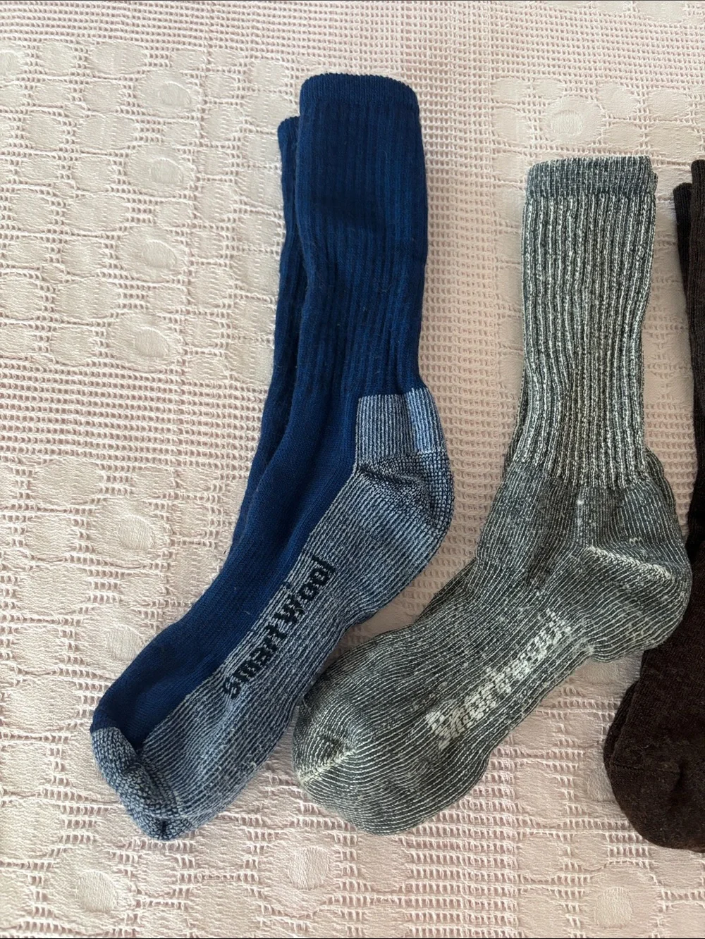 4 pairs smartwool socks